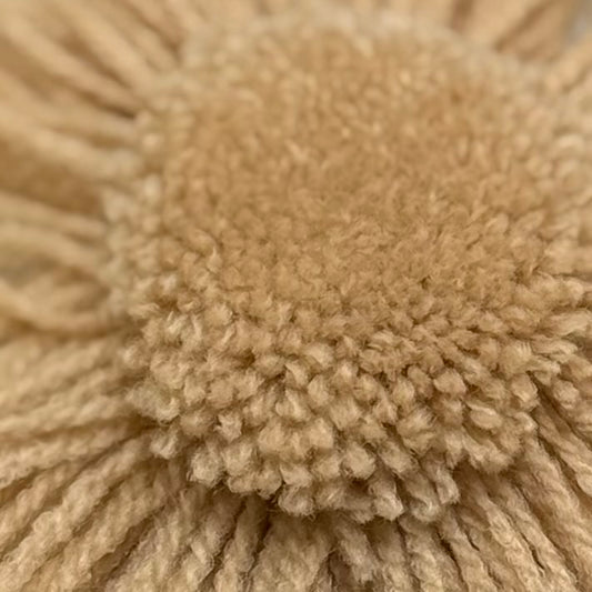 品番【115】タフティング用アクリル毛糸(MB210/日本製)。発色が美しく、ラグ制作やパンチニードル作品に適した毛糸の拡大写真