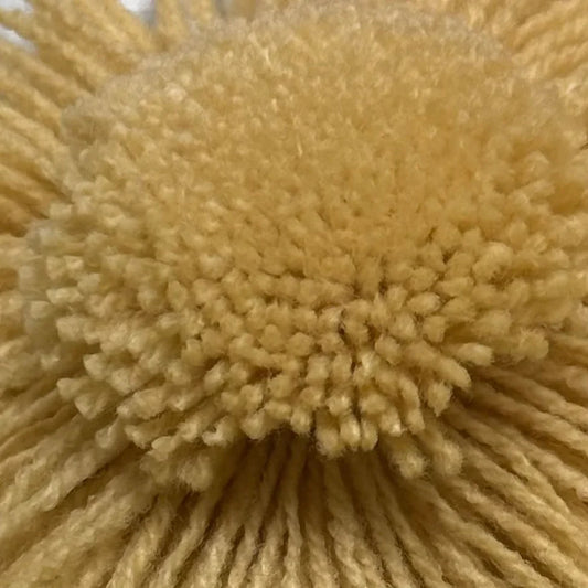 品番【784】タフティング用アクリル毛糸(MB210/日本製)。発色が美しく、ラグ制作やパンチニードル作品に適した毛糸の拡大写真