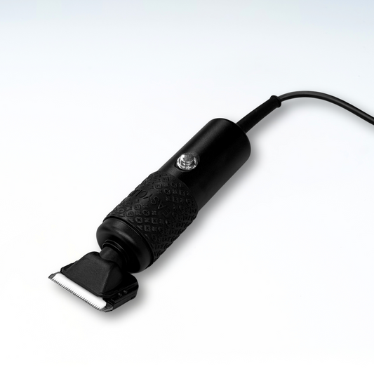 ブラックカラーのカーペットトリマー