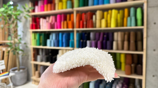 ラグが“反る”のはなぜ？原因と対策を徹底解説