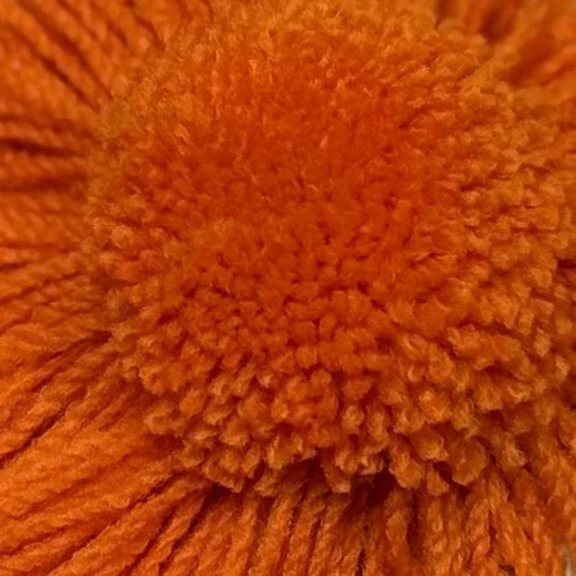 品番【221】タフティング用アクリル毛糸（MB210／日本製）。発色が美しく、ラグ制作やパンチニードル作品に適した毛糸の拡大写真