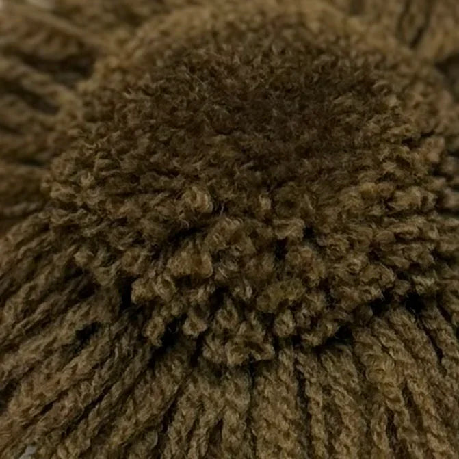 品番【261】タフティング用アクリル毛糸（MB210／日本製）。発色が美しく、ラグ制作やパンチニードル作品に適した毛糸の拡大写真