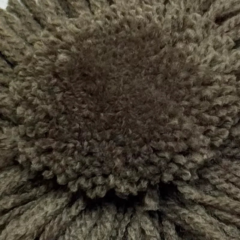 品番【785】タフティング用アクリル毛糸（MB210／日本製）。発色が美しく、ラグ制作やパンチニードル作品に適した毛糸の拡大写真