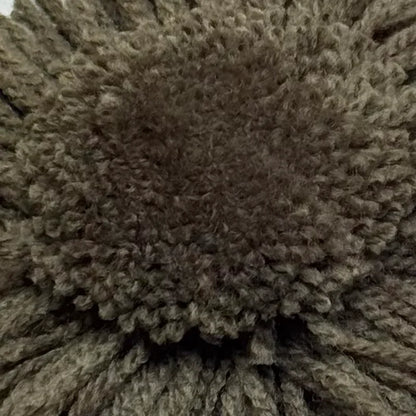 品番【785】タフティング用アクリル毛糸（MB210／日本製）。発色が美しく、ラグ制作やパンチニードル作品に適した毛糸の拡大写真