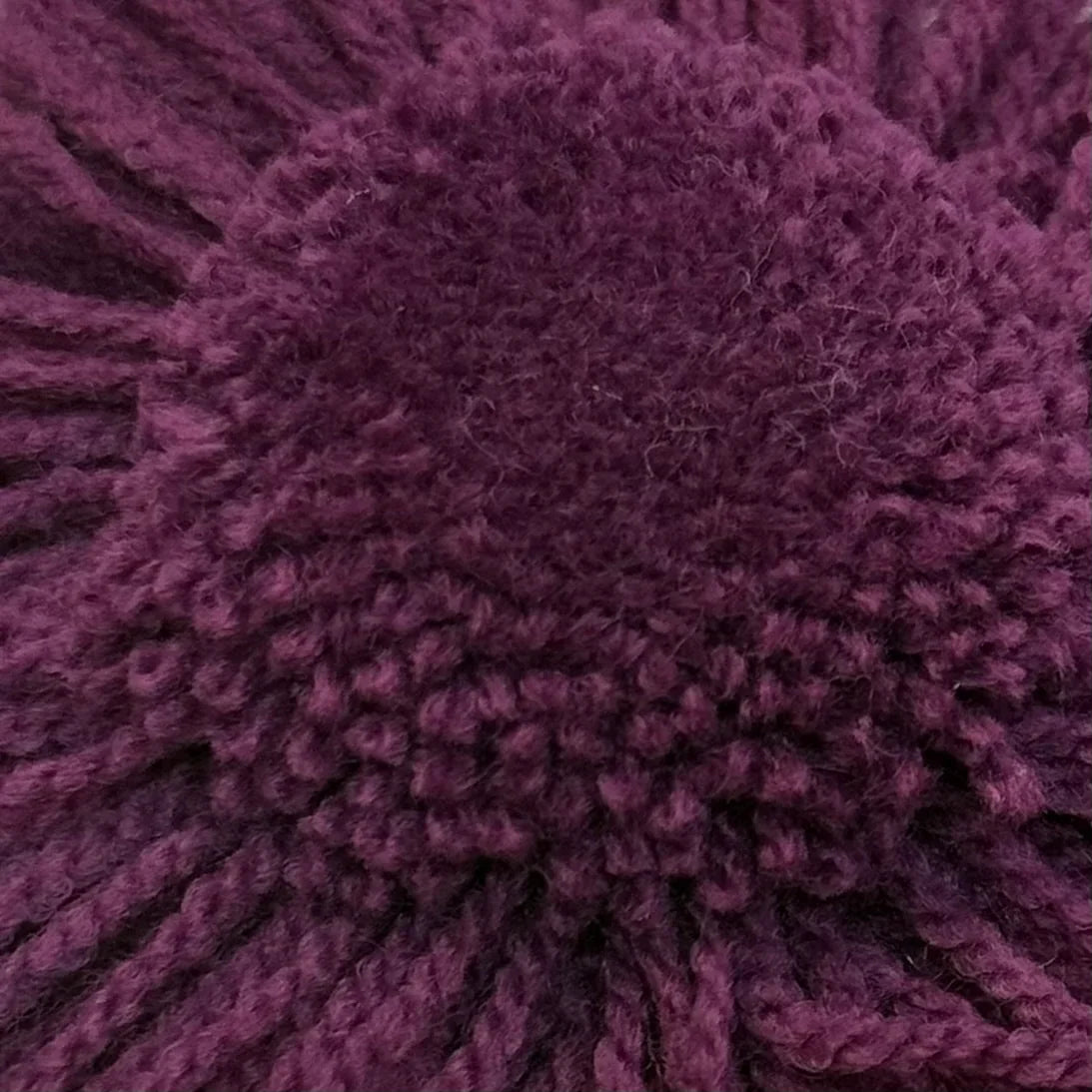 品番【DL3】タフティング用アクリル毛糸（MB210／日本製）。発色が美しく、ラグ制作やパンチニードル作品に適した毛糸の拡大写真