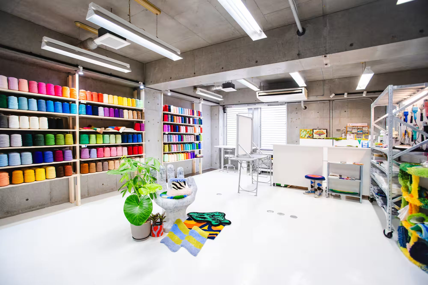 RUGMATAG店内 大阪北堀江 タフティング専門店 売り場