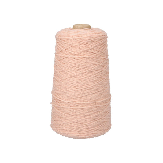 タフティング用 国産アクリル毛糸MB210 ピンクベージュ　品番7605 コーン糸｜ラグ制作素材の単体商品写真