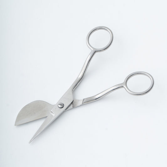 スリムダックビルの刃先が開いている様子