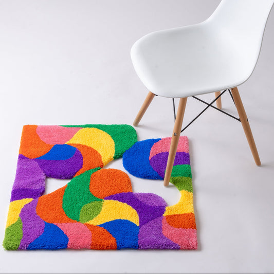 タフティングで制作されたラグと椅子