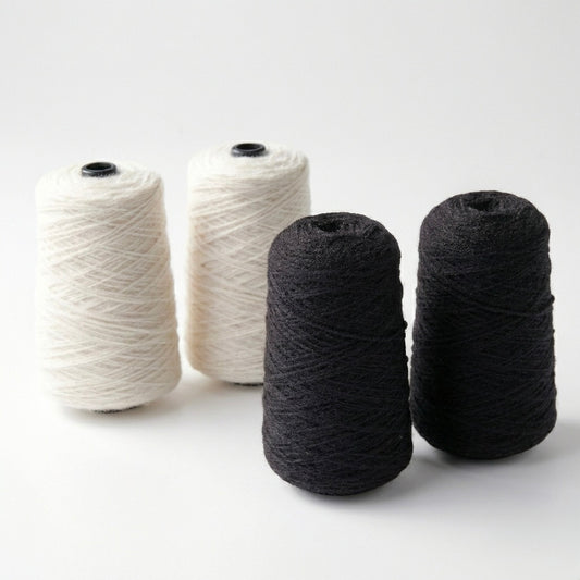 ウール毛糸 白黒4本パック（合計2kg）